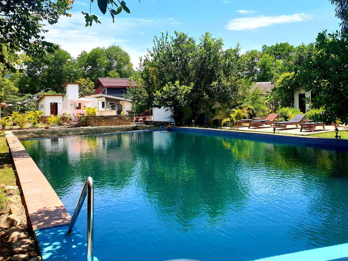 Bohemiaz Resort And Spa Kampot Luaran gambar