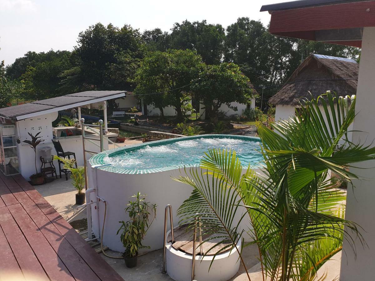 Bohemiaz Resort And Spa Kampot Luaran gambar